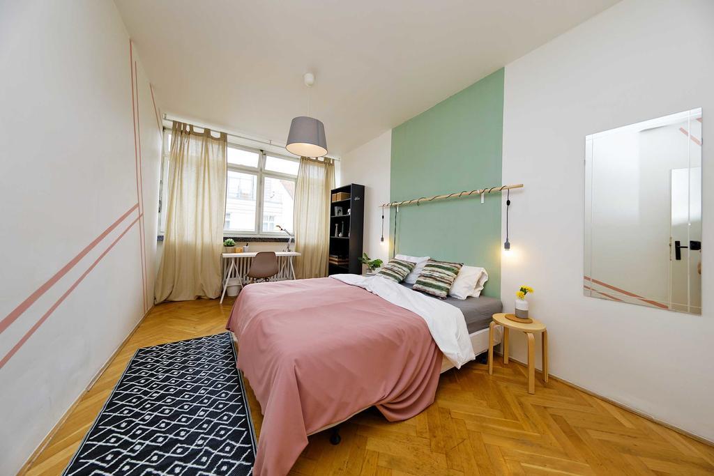 Apartments Ve Smeckach 27 プラハ エクステリア 写真