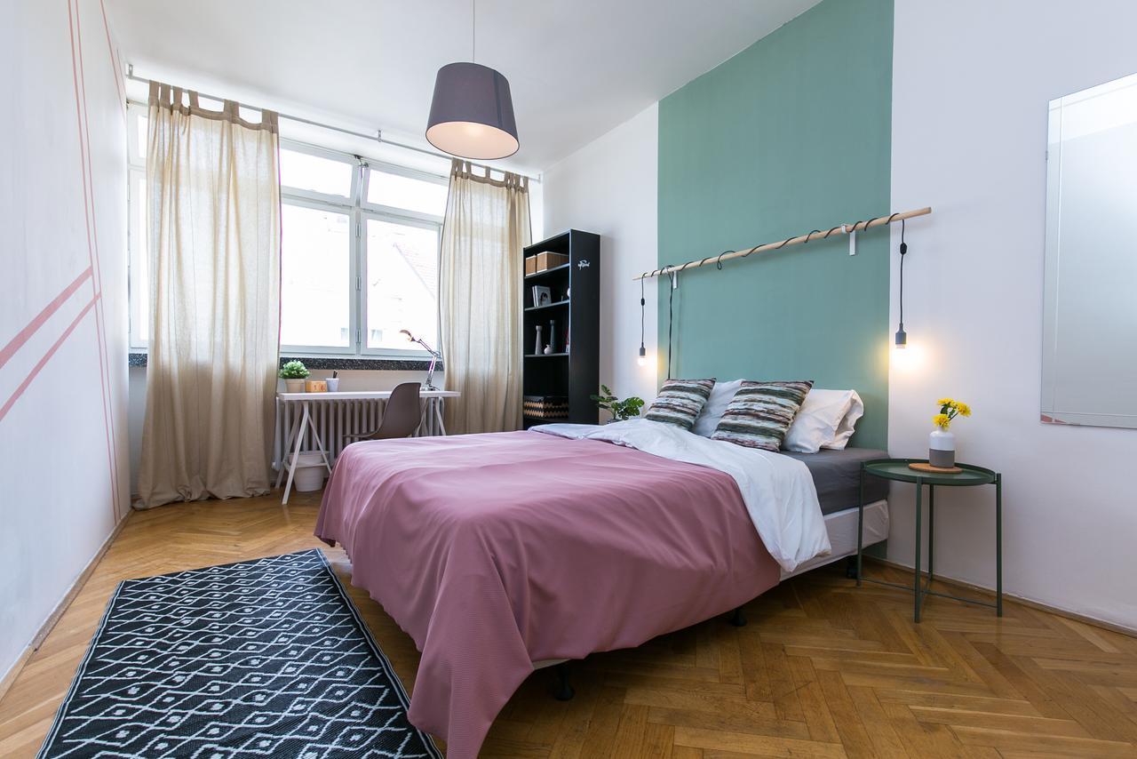 Apartments Ve Smeckach 27 プラハ エクステリア 写真